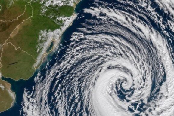 Itapo&aacute; em alerta para chegada de ciclone com temporais e ventos fortes