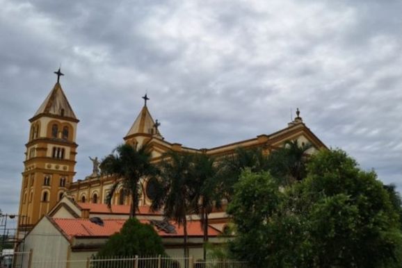 ​Jacarezinho registra tempo firme e eleva&ccedil;&atilde;o nas temperaturas em Jacarezinho