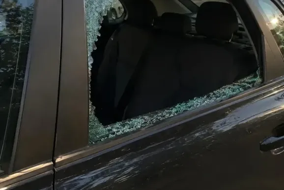 ​Policiais salvam cachorro trancado em autom&oacute;vel durante festa no Norte Pioneiro