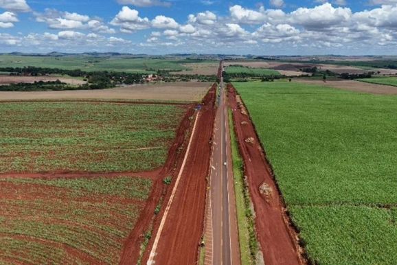 Tr&aacute;fego flui normalmente sob tempo nublado nas rodovias da EPR Litoral Pioneiro