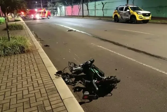 Adolescente morre ap&oacute;s colis&atilde;o entre autopropelido e carro no Paran&aacute;