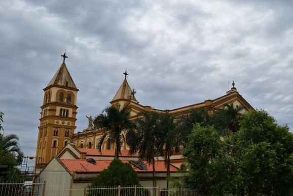 ​Jacarezinho inicia a semana com calor de at&eacute; 33&deg;C e chuva na ter&ccedil;a