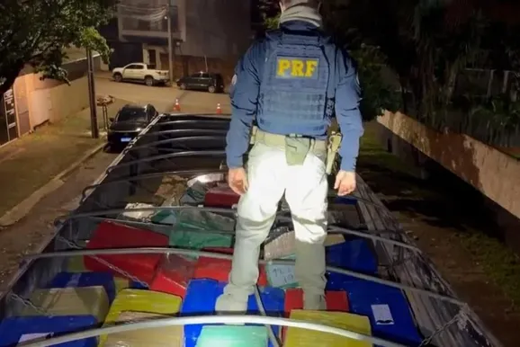 ​PRF faz maior apreens&atilde;o do ano no Paran&aacute; ao interceptar 6,8 toneladas de maconha