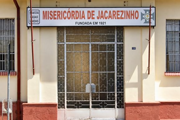 ​Santa Casa de Jacarezinho suspender&aacute; atendimentos pelo SUS em 60 dias