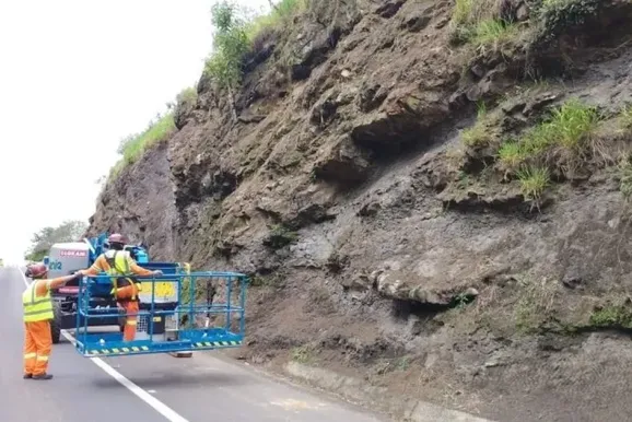 ​EPR Litoral Pioneiro inicia obras preventivas em encostas da PR-092, PR-239 e BR-277