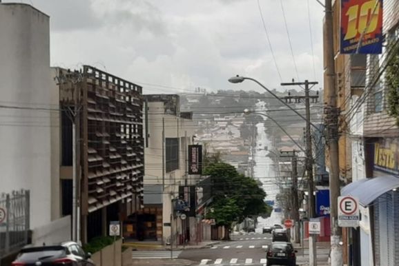 Inmet emite alerta laranja para tempestades e ventos fortes em Jacarezinho