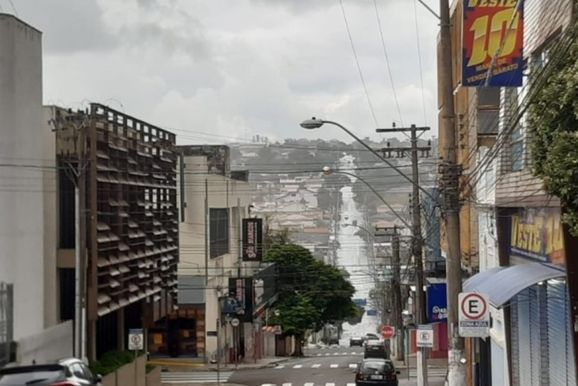 Sexta ensolarada d&aacute; lugar a chuva e vento no fim de semana em Jacarezinho