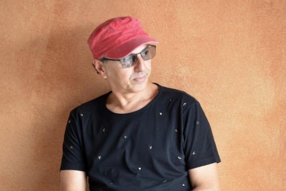 ​Zeca Baleiro se apresenta no Fejacan em Jacarezinho no dia 7 de novembro