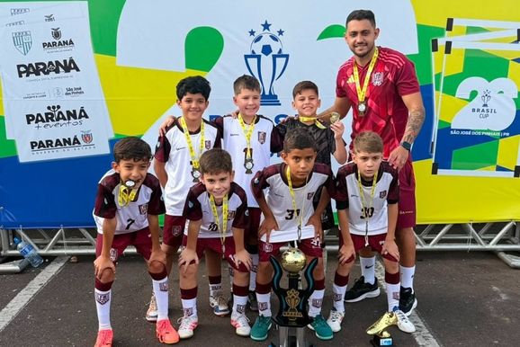 Futsal sub-9 de Loanda conquista t&iacute;tulo da S&eacute;rie Prata da Brasil Cup