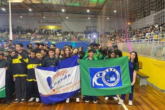 Jovens dos col&eacute;gios de Loanda e regi&atilde;o s&atilde;o premiados na macrorregional dos Jogos Escolares