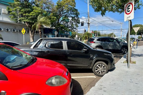 Adesivo eleitoral pode afetar a cobertura do seguro do carro