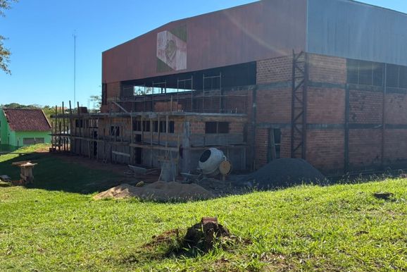 Loanda reforma gin&aacute;sio de esportes do Alto da Gl&oacute;ria