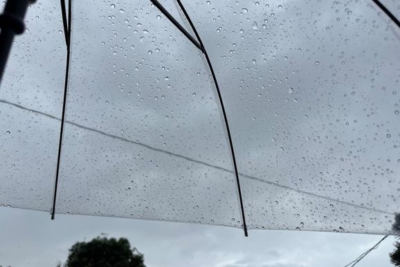 Loanda registra rajadas de 65,5 km/h e acumula mais de 50 mil&iacute;metros de chuva
