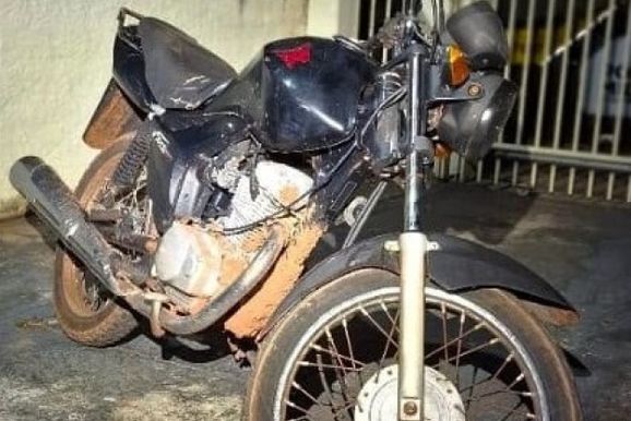 Moto com alerta de furto &eacute; recuperada em Santa M&ocirc;nica