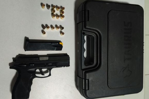 Pistola e muni&ccedil;&otilde;es s&atilde;o apreendidas em Nova Londrina