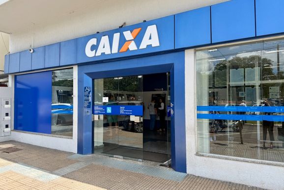 Pol&iacute;cia Civil investiga golpe contra idoso em banco de Loanda