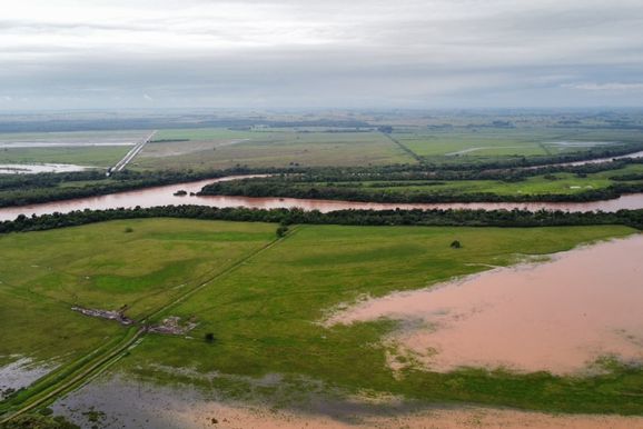Rio Iva&iacute; sobe ap&oacute;s chuvas e Defesa Civil monitora &aacute;reas de Quer&ecirc;ncia do Norte