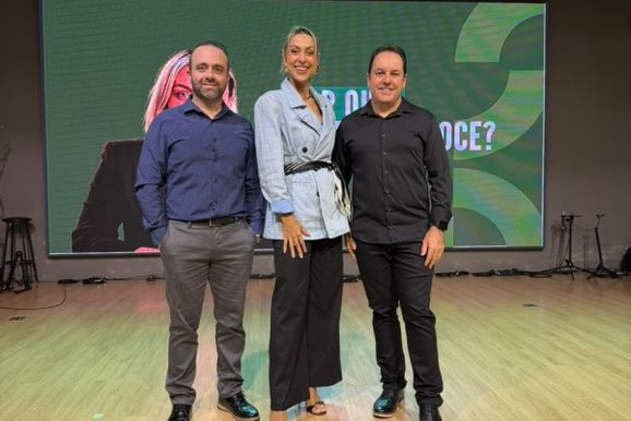 Associa&ccedil;&atilde;o de Loanda re&uacute;ne empres&aacute;rios e funcion&aacute;rios para palestra