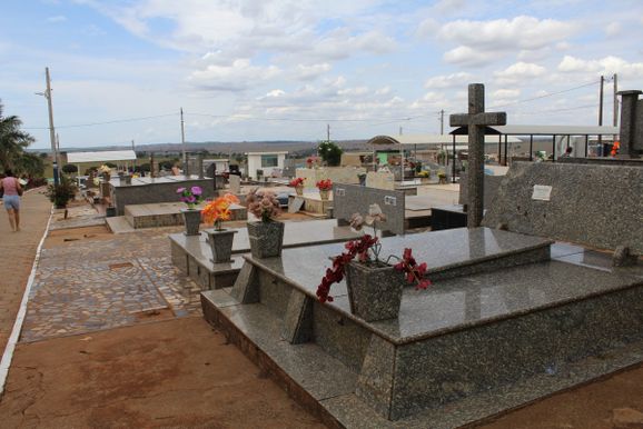 Confira os hor&aacute;rios das missas de Finados em Loanda e regi&atilde;o