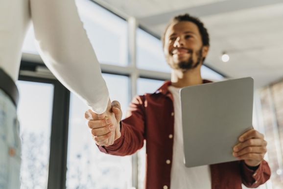 Quase 30 vagas de empregos est&atilde;o abertas nos classificados do Portal da Cidade Loanda