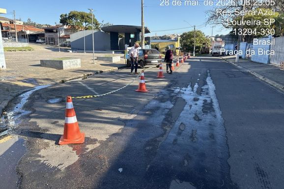 Prefeitura realiza obra de drenagem para solucionar infiltra&ccedil;&atilde;o hist&oacute;rica na Pra&ccedil;a da Bica