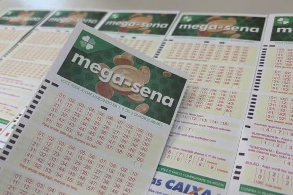 Justi&ccedil;a investiga casal suspeito de furtar bilhete premiado da Mega-Sena em MT