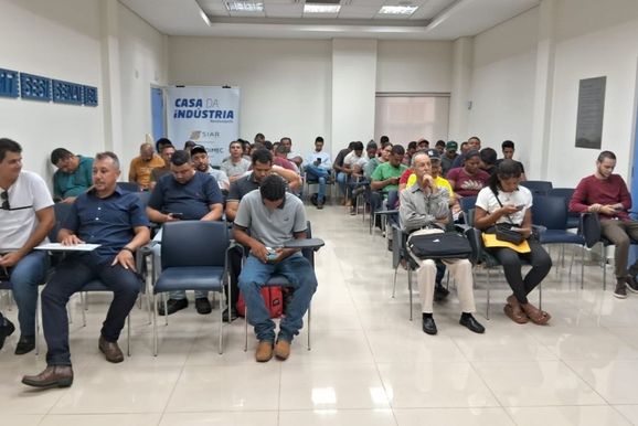 "Dia E" acontece na ter&ccedil;a (14) com mais de 360 vagas em sete munic&iacute;pios