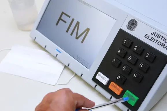 TSE abre prazo para solicita&ccedil;&atilde;o de voto em tr&acirc;nsito