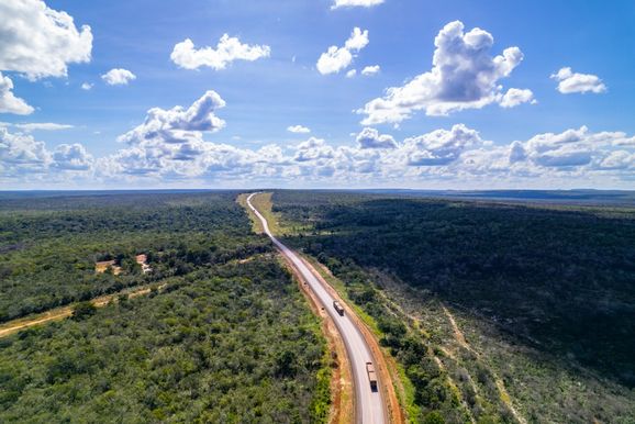 Via Brasil alerta motoristas para obras e pare-e-siga em rodovias de MT e PA