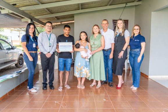 Beb&ecirc; Prefeita de Lucas do Rio Verde recebe chave simb&oacute;lica e poupan&ccedil;a