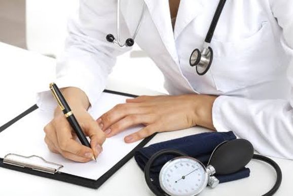 Qual m&eacute;dico procurar? Cl&iacute;nico geral investiga sintomas e orienta o tratamento