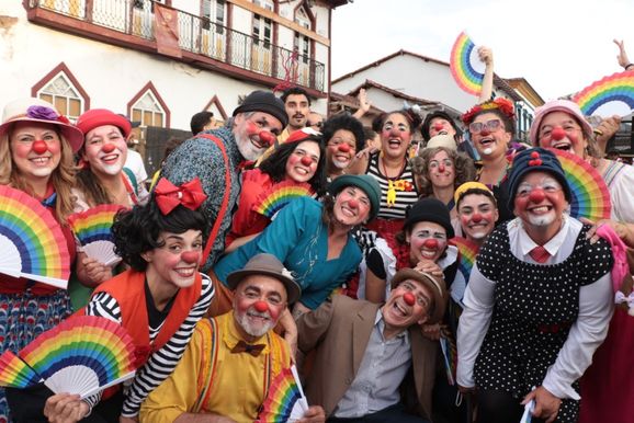 Mariana recebe 14&ordm; Encontro Internacional de Palha&ccedil;os