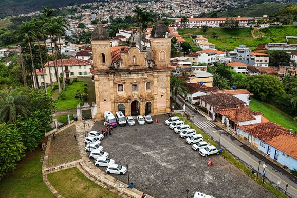 Mariana recebe 18 ve&iacute;culos para refor&ccedil;ar a frota municipal de sa&uacute;de