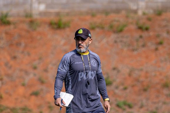 Mirassol encara Athletico-PR em busca de rea&ccedil;&atilde;o antes da pausa