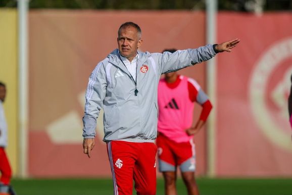 Com passado vitorioso no Mirassol, Eduardo Baptista assume o Internacional