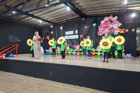 Festa da Primavera re&uacute;ne fam&iacute;lias e estudantes da Escola Darcy Am&acirc;ncio em Mirassol