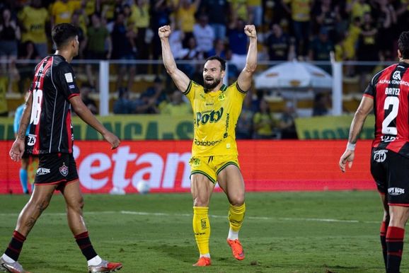 Mirassol reage, busca empate heroico com o Vit&oacute;ria e mostra for&ccedil;a no Mai&atilde;o