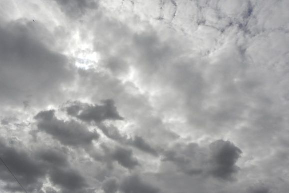 Semana come&ccedil;a fria e chuvosa em Mirassol, mas calor volta a partir de quarta