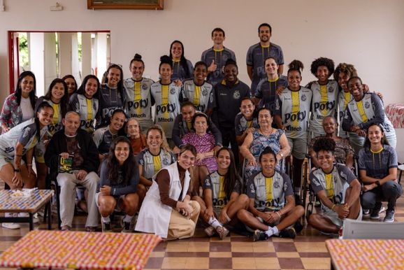 Leoas Paulistas levam carinho e companhia aos moradores do Lar dos Velhinhos de Mirassol