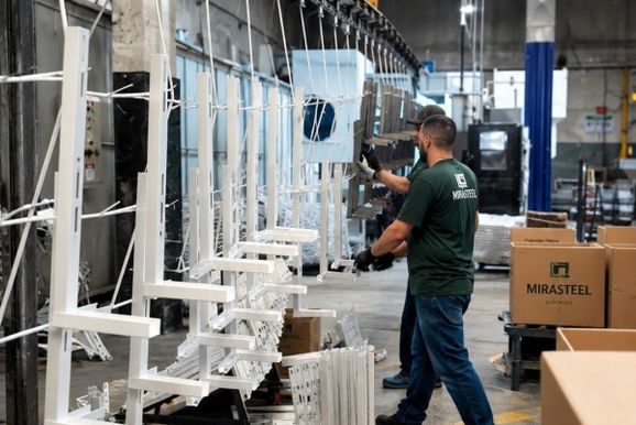 Mirasteel abre vagas para comprador, analista de PCP e operador de produ&ccedil;&atilde;o