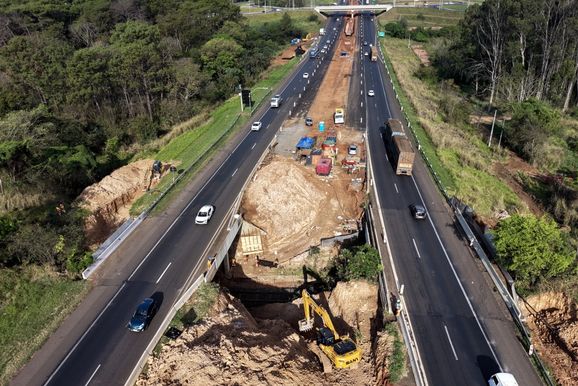 Obras na Washington Lu&iacute;s seguem em ritmo intenso entre Mirassol e Rio Preto