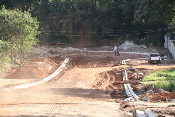 Distrito Industrial I ter&aacute; nova pavimenta&ccedil;&atilde;o em avenida da Quadra H