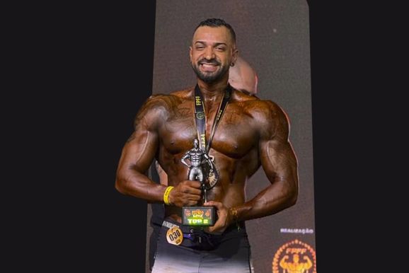 Atleta de Mogi Gua&ccedil;u mira t&iacute;tulo no Men&rsquo;s Physique ap&oacute;s estrear com 2&ordm; lugar