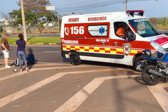 Motociclista &eacute; atingido por caminhonete na Nagib Chaib e fica ferido