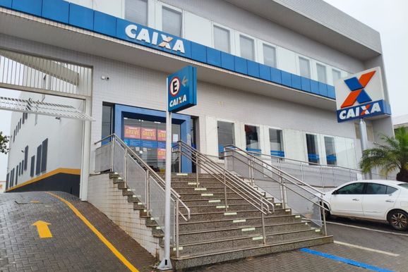Caixa retomar&aacute; funcionamento das ag&ecirc;ncias na quarta (30), ap&oacute;s decis&atilde;o do TST