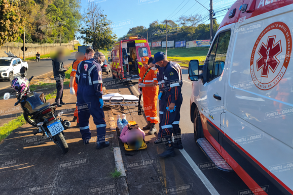 Motociclista fica ferida ap&oacute;s colis&atilde;o com carro na Rodovia Nagib Chaib