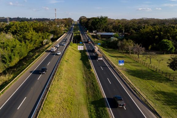 Renovias espera 616,8 mil ve&iacute;culos nas rodovias no feriado de 7 de Setembro