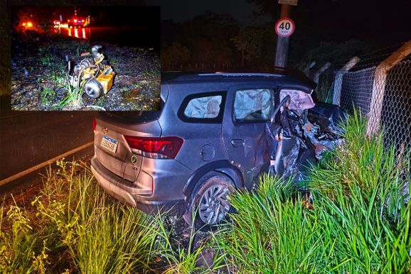 Suspeito furta carro, foge em alta velocidade e bate contra muro; motor &eacute; arrancado