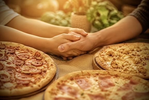 PIZZA SOLID&Aacute;RIA: APAE de Nova Resende promove a&ccedil;&atilde;o para arrecadar recursos
