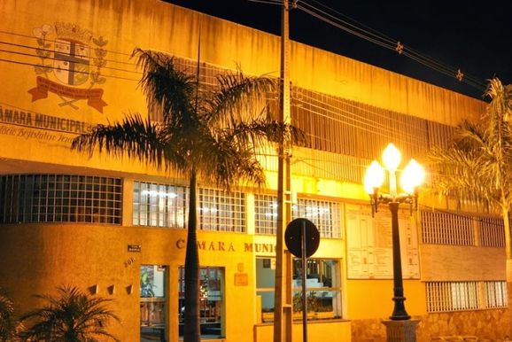Sess&atilde;o da C&acirc;mara de Paranava&iacute; ter&aacute; homenagem e projetos em pauta nesta segunda-feira